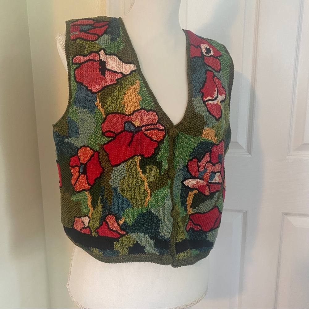 Peruvian Connection Floral Vest🌺